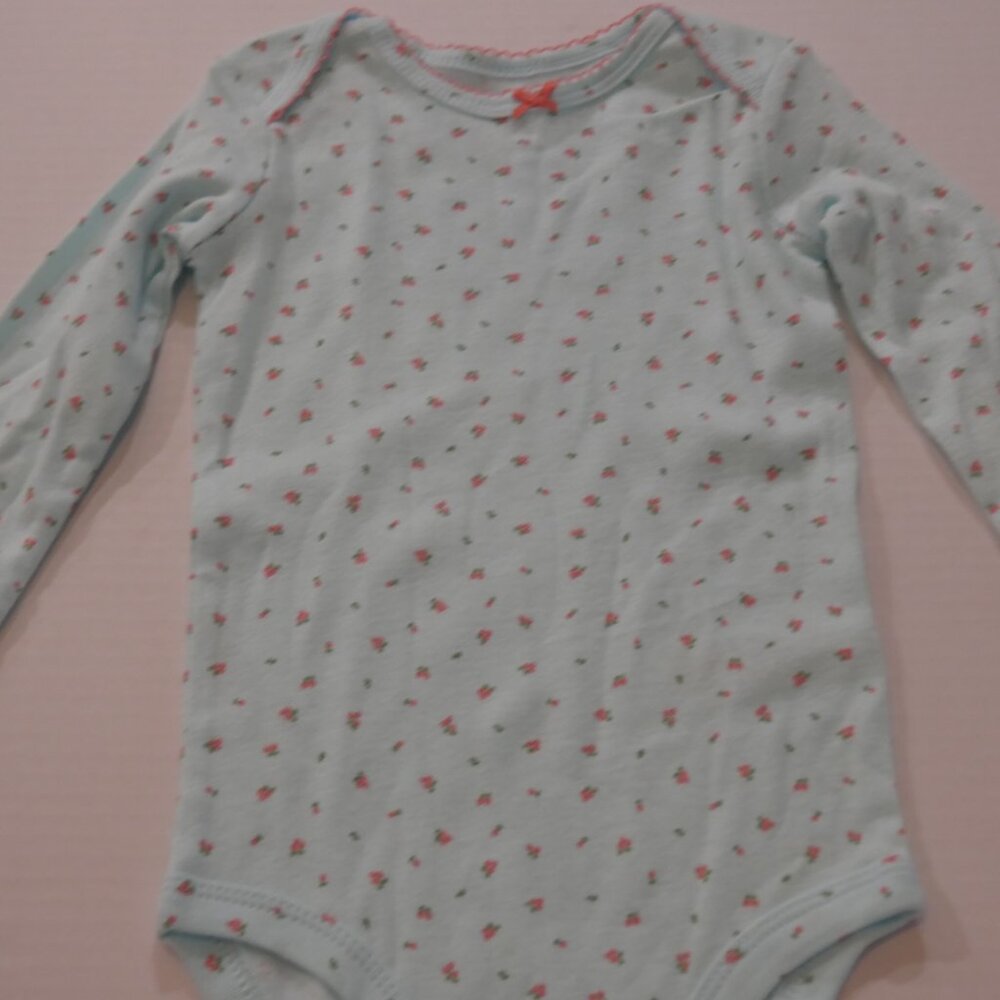 Carters 3pc set - Picture 2 of 6